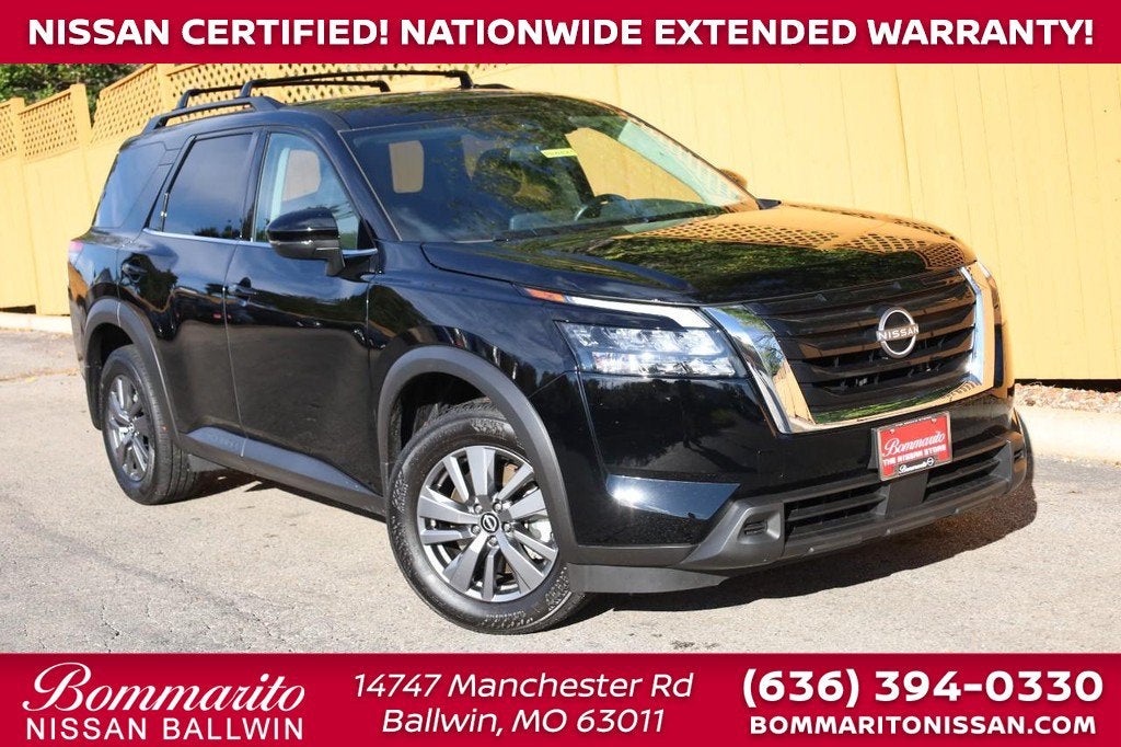 2025 Nissan Pathfinder SV