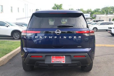 2025 Nissan Pathfinder SV