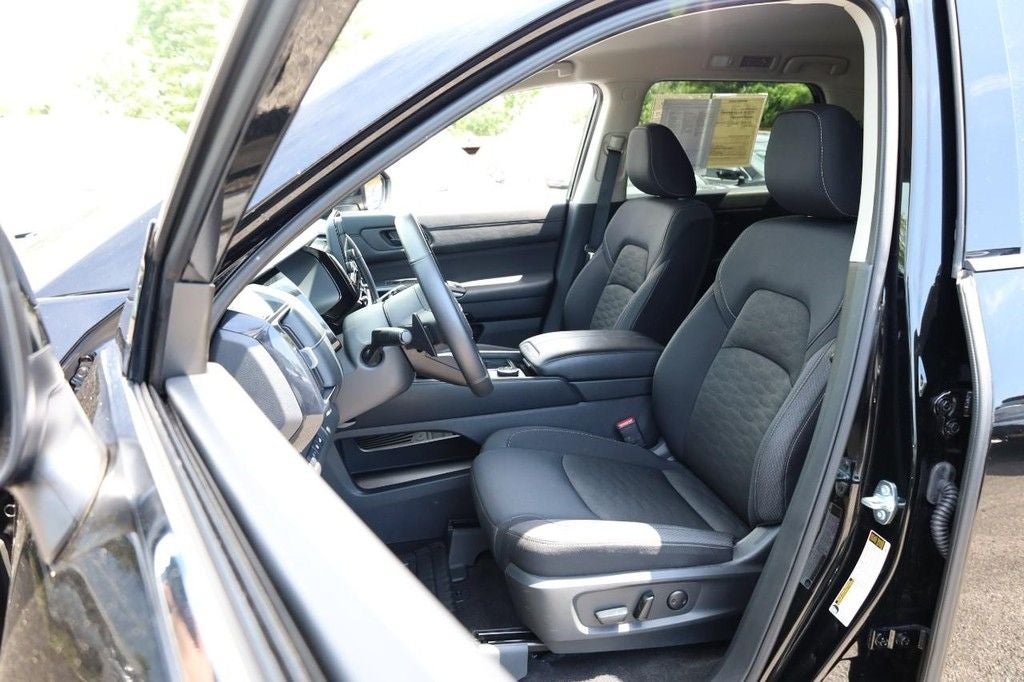 2025 Nissan Pathfinder SV 4WD [MotorTrend Certified]