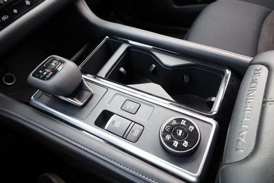2025 Nissan Pathfinder SV 4WD [MotorTrend Certified]