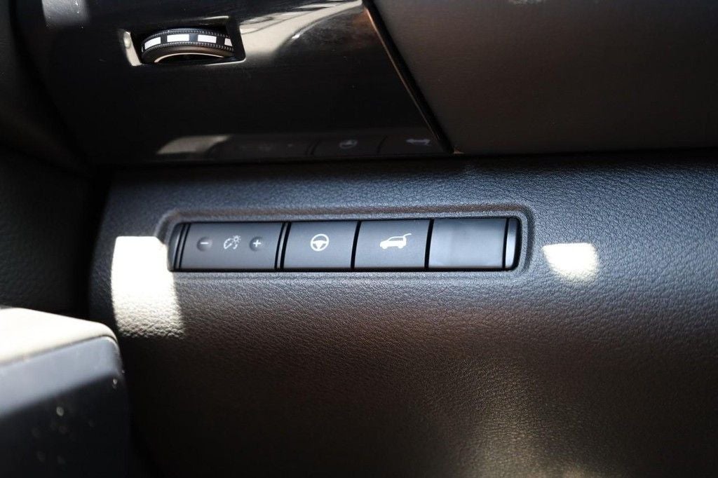 2025 Nissan Pathfinder SV 4WD [MotorTrend Certified]