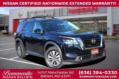 2025 Nissan Pathfinder SV