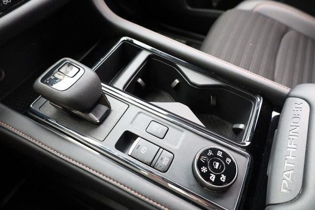2025 Nissan Pathfinder Rock Creek®