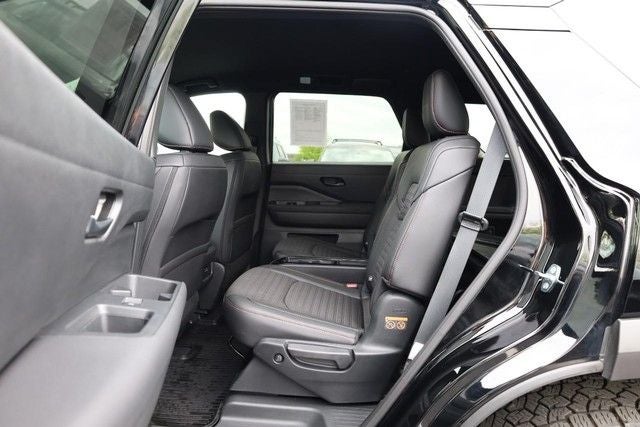 2025 Nissan Pathfinder Rock Creek®