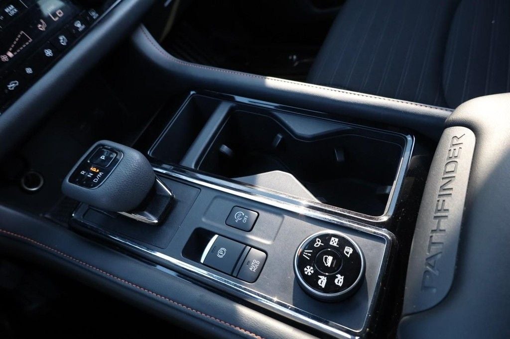 2025 Nissan Pathfinder Rock Creek®