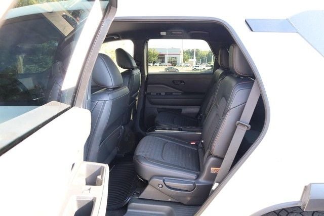 2025 Nissan Pathfinder Rock Creek®