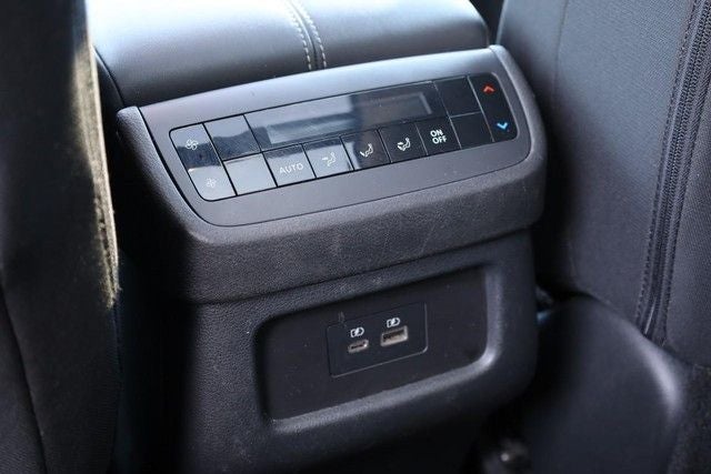 2023 Nissan Pathfinder SV