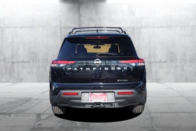2023 Nissan Pathfinder SV