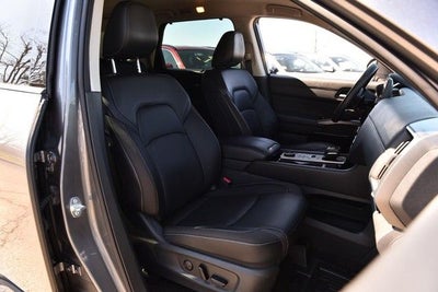 2024 Nissan Pathfinder SL