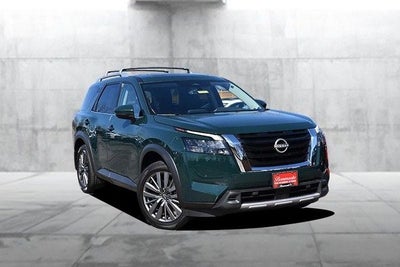 2025 Nissan Pathfinder SL
