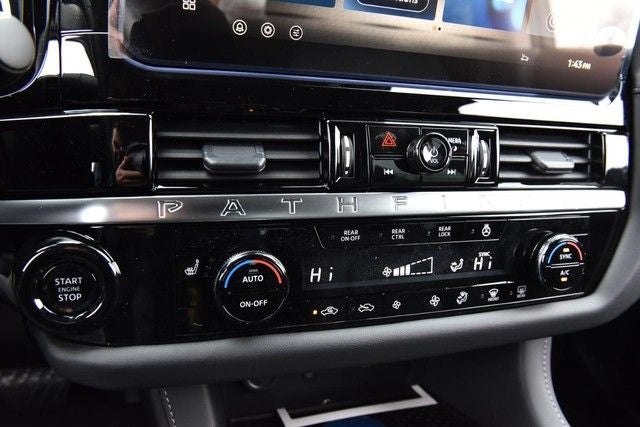 2026 Nissan Pathfinder SL