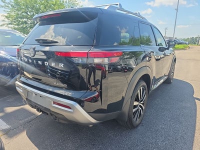 2025 Nissan Pathfinder Platinum