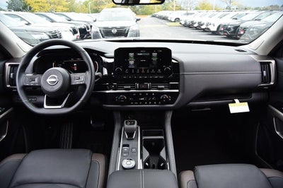 2025 Nissan Pathfinder Platinum