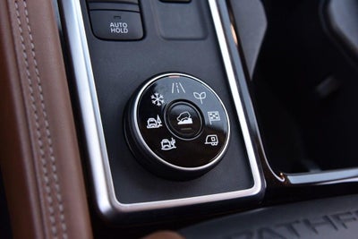 2023 Nissan Pathfinder Platinum 4WD [MotorTrend Certified]