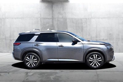 2023 Nissan Pathfinder Platinum 4WD [MotorTrend Certified]