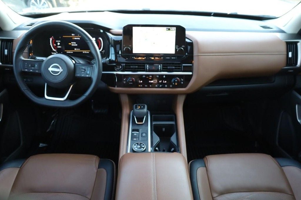 2025 Nissan Pathfinder Platinum