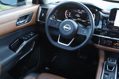 2025 Nissan Pathfinder Platinum