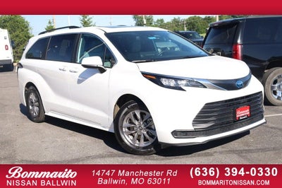 2025 Toyota Sienna LE AWD Plus Package [8 Passenger]