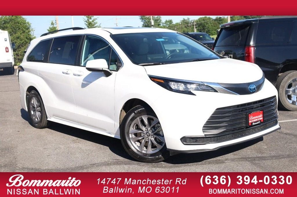2025 Toyota Sienna LE AWD Plus Package [8 Passenger]