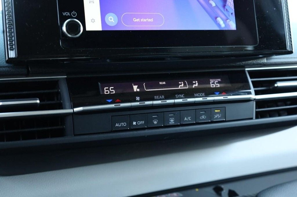 2025 Toyota Sienna LE AWD Plus Package [8 Passenger]