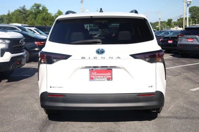 2025 Toyota Sienna LE AWD Plus Package [8 Passenger]