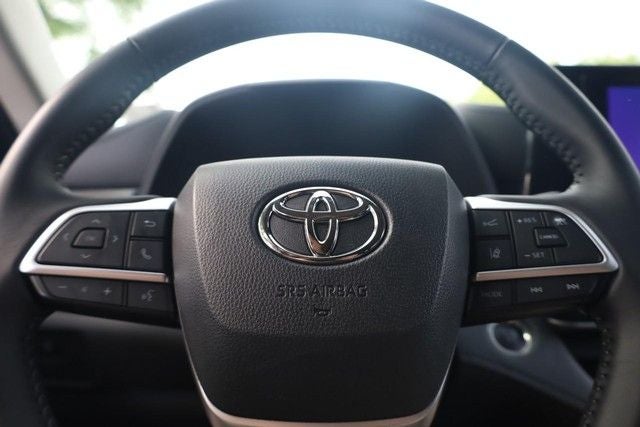 2025 Toyota Highlander LE