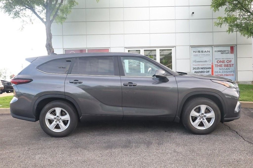 2025 Toyota Highlander LE