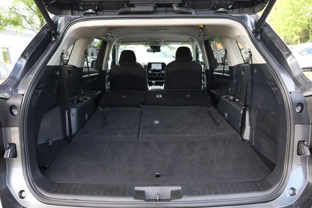 2025 Toyota Highlander LE