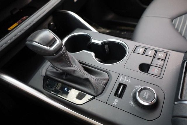 2025 Toyota Highlander XSE