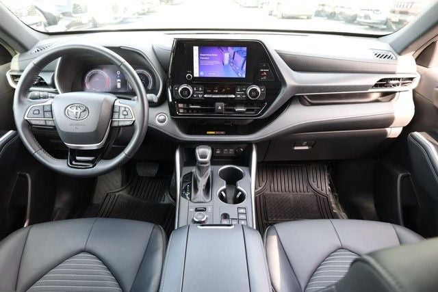 2025 Toyota Highlander XSE