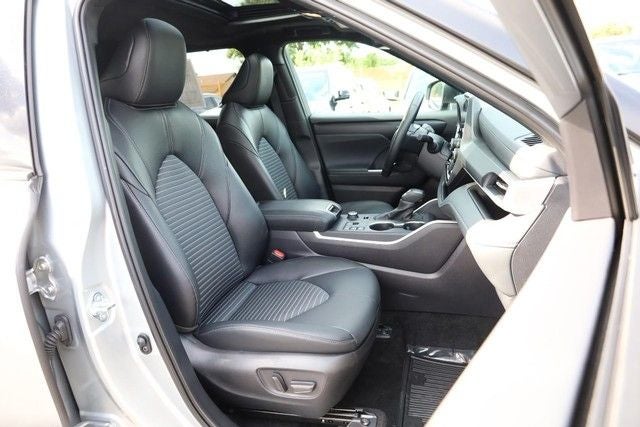 2025 Toyota Highlander XSE