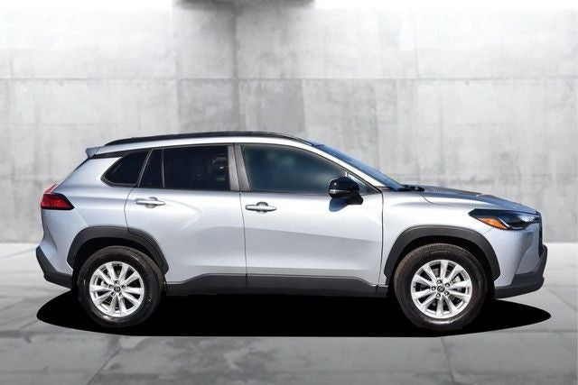 2025 Toyota Corolla Cross LE