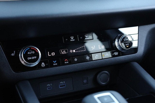 2026 Nissan Rogue Plug-In Hybrid Platinum