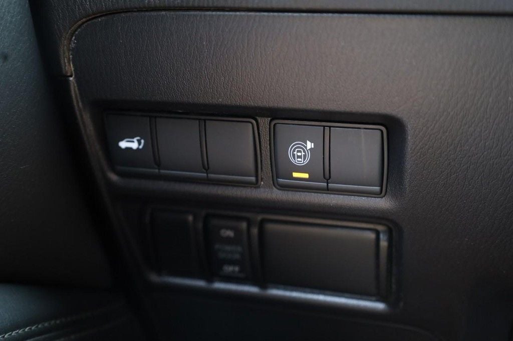 2022 Nissan Armada SV 4WD w/ Appearance Package