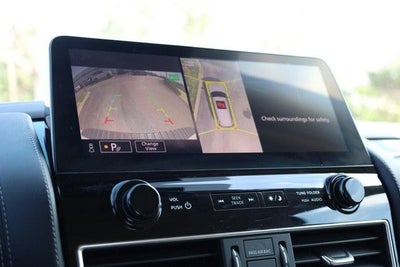 2021 Nissan Armada Platinum 4WD w/ Rear Entertainment [MotorTrend Certified]