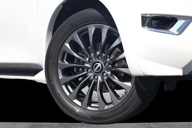 2021 Nissan Armada Platinum 4WD w/ Rear Entertainment [MotorTrend Certified]