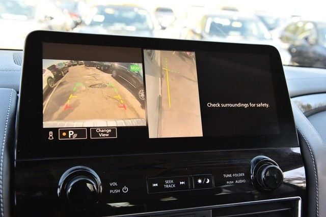 2024 INFINITI QX80 LUXE