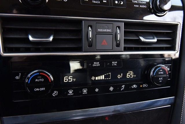 2024 INFINITI QX80 LUXE