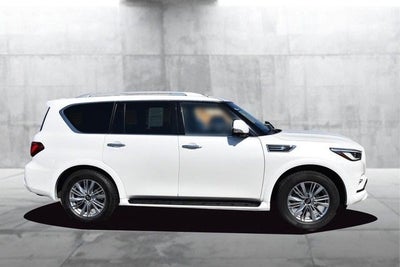 2024 INFINITI QX80 LUXE