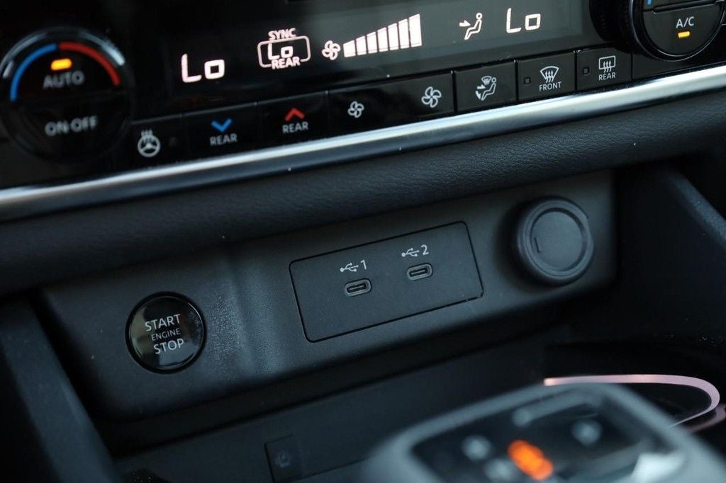2025 Nissan Rogue SL