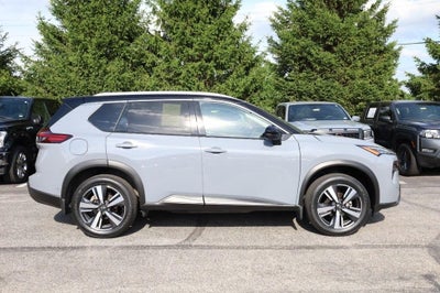 2025 Nissan Rogue SL