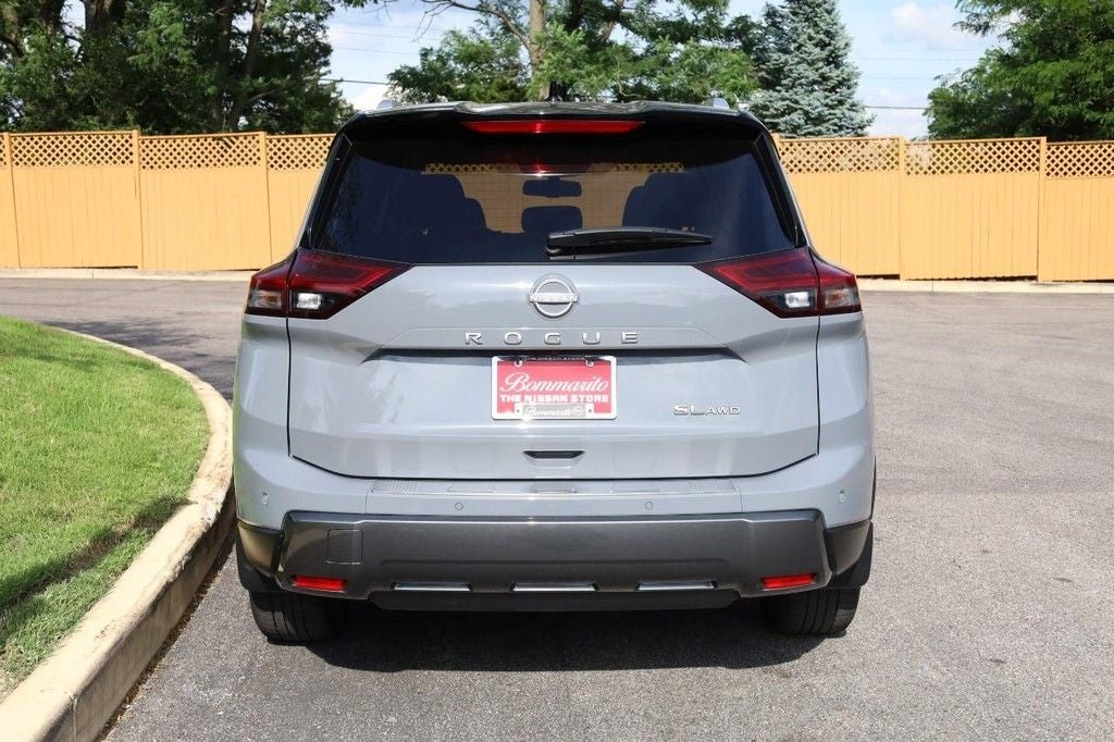 2025 Nissan Rogue SL