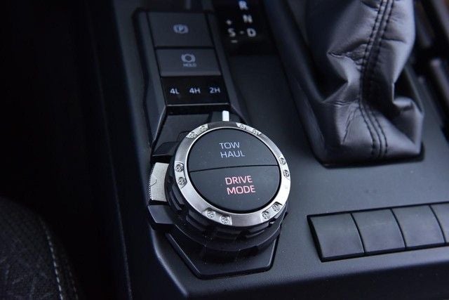 2025 Toyota 4Runner SR5 4WD