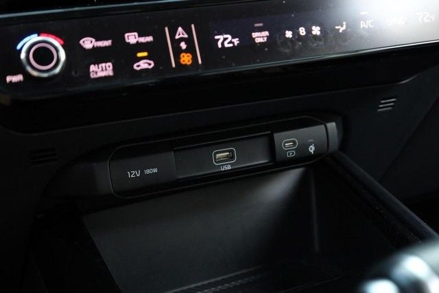 2024 Kia Niro SX Touring