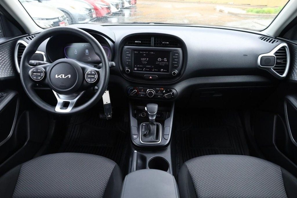 2025 Kia Soul LX Technology Package