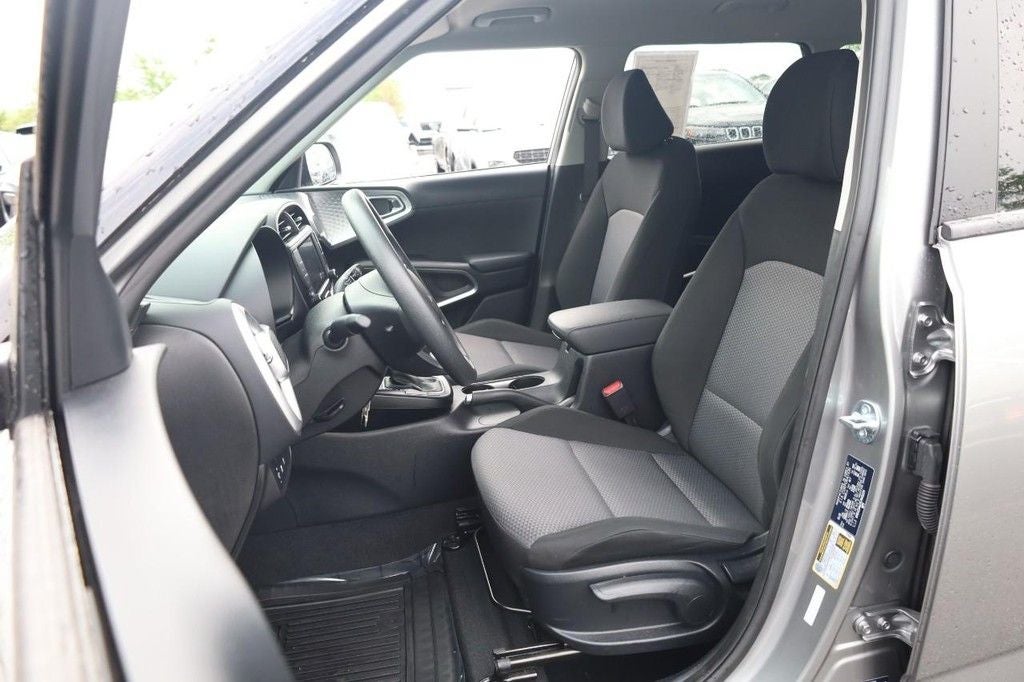 2025 Kia Soul LX Technology Package