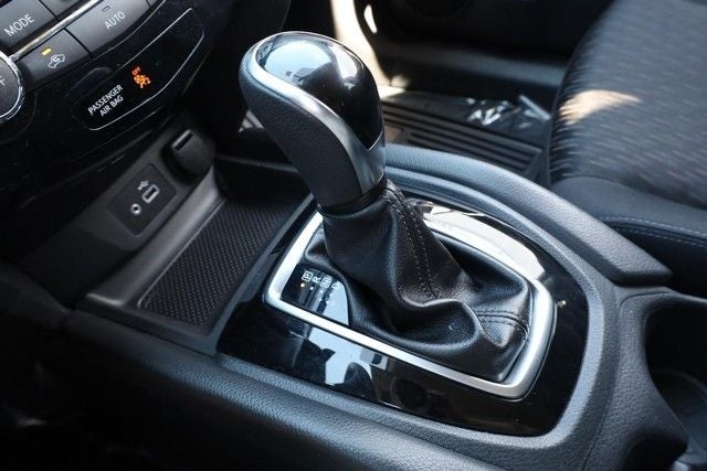 2018 Nissan Rogue SV Premium Package [MotorTrend Certified]