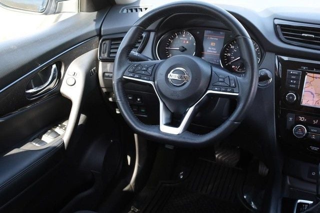 2018 Nissan Rogue SV Premium Package [MotorTrend Certified]