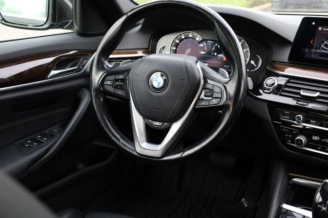 2019 BMW 5 Series 530i xDrive Luxury Package [MotorTrend Certified]