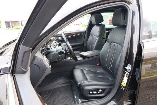 2019 BMW 5 Series 530i xDrive Luxury Package [MotorTrend Certified]